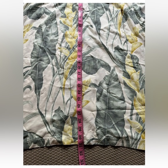 Tommy‎ Bahama Mens Short Sleeve Button Up Beige Yellow Hawaiian Camp Shirt Sz XL - Picture 5 of 6